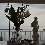 Petit Ludovica Villa *